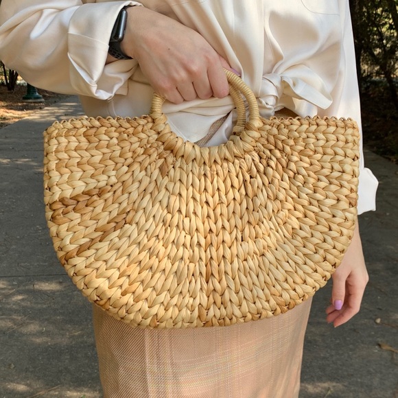 Woven Vintage-Style Bag - Picture 1 of 3